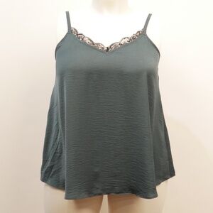 Plus 2X Forrest Green Cami W/ Lace Trim at Front and Back Neckline NWOT